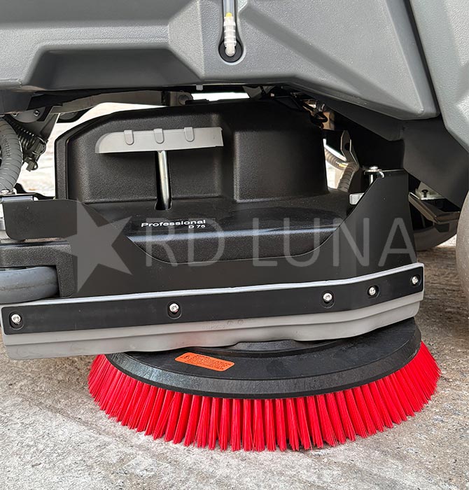 Fregadora Kärcher para parking comunitario: entrega de la B 110 R Classic BP D75