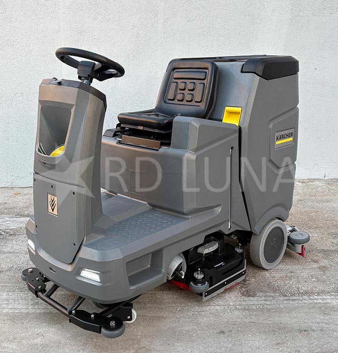 Fregadora Kärcher para parking comunitario: entrega de la B 110 R Classic BP D75